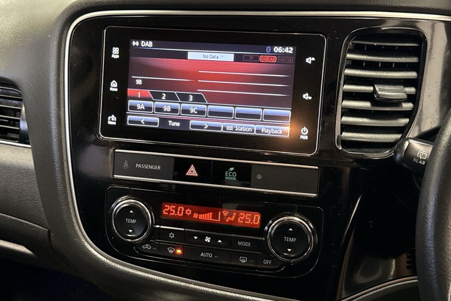 2019 Mitsubishi Outlander ZL LS SUV Image 6