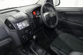 2018 Isuzu UTE D-MAX -- 4x2 SX Single Cab Chassis High-Ride Single cab