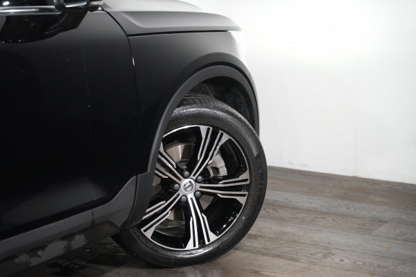 2020 Volvo XC40 XZ T4 Inscription SUV image 11
