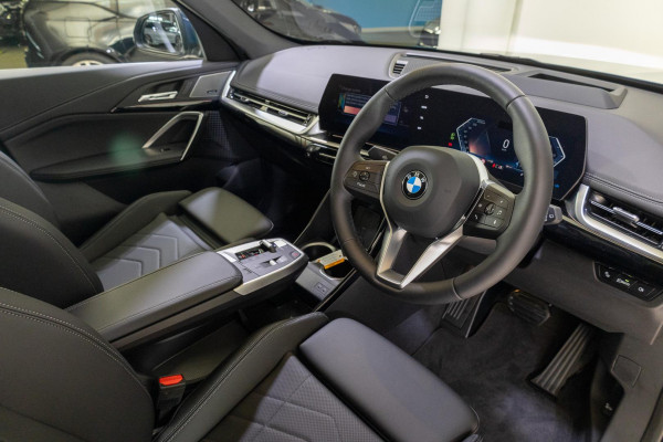 2026 BMW X1 U11 xDrive20i M Sport SUV image 6