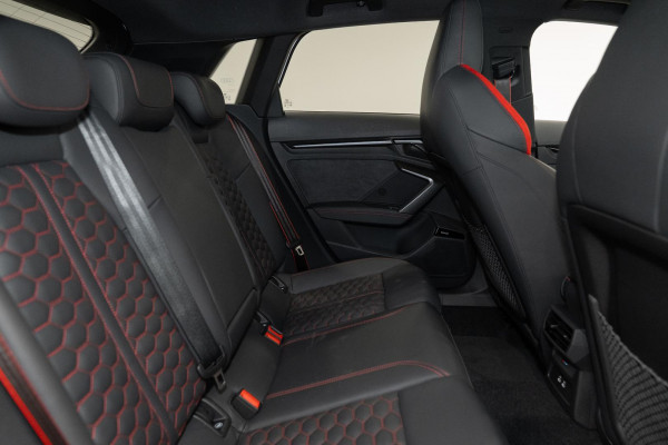 2025 Audi RS 3 GY  Hatch image 5