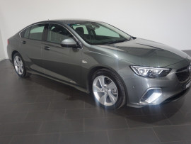 Holden Commodore RS-V ZB