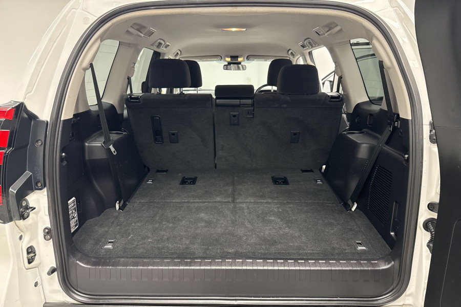 2018 Toyota LandCruiser Prado GDJ150R GXL SUV Image 16