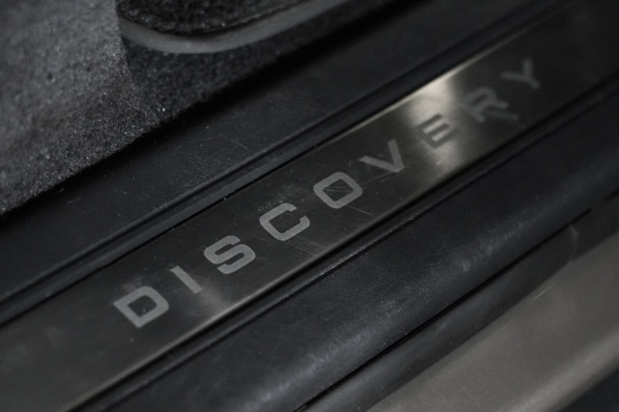 2024 Land Rover Discovery Series 5 P360 Dynamic SE SUV Image 28