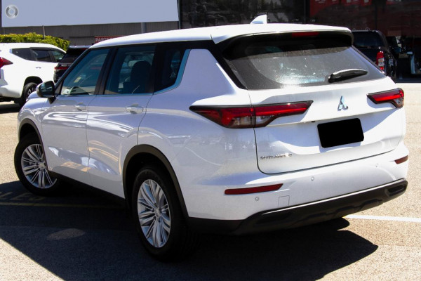 2024 Mitsubishi Outlander ZM ES SUV
