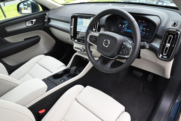 2025 MY26 Volvo XC40 XZ Plus B4 SUV Image 5