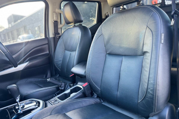 2016 Nissan Navara D23 ST-X Ute Image 12