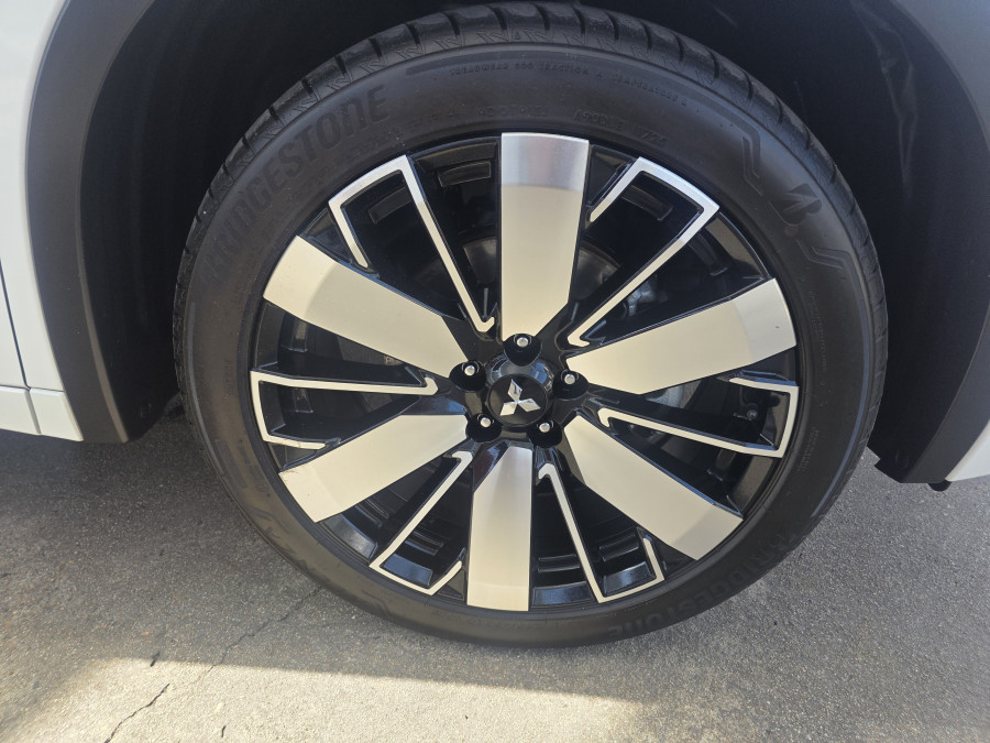 2025 Mitsubishi Outlander ZM Exceed SUV Image 22