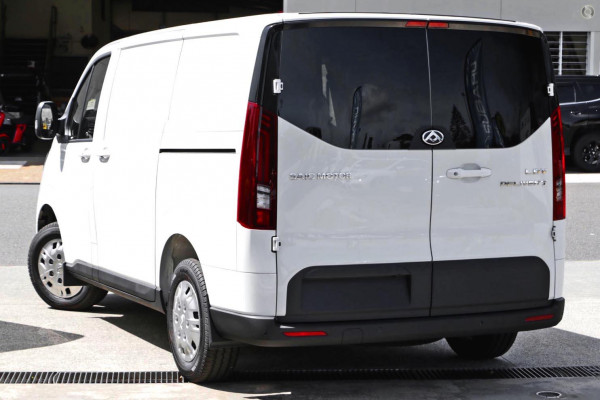 2024 LDV Deliver 7   Van