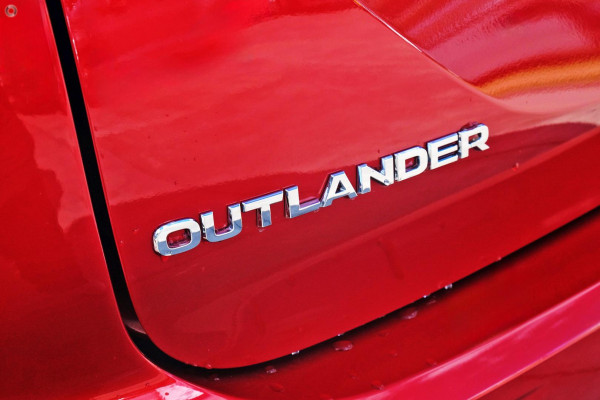 2025 Mitsubishi Outlander ZM ES SUV Image 10