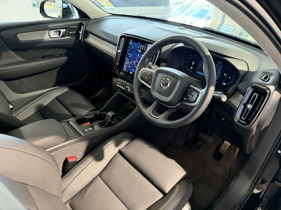 2025 MY26 Volvo XC40 XZ Plus B4 SUV Image 12