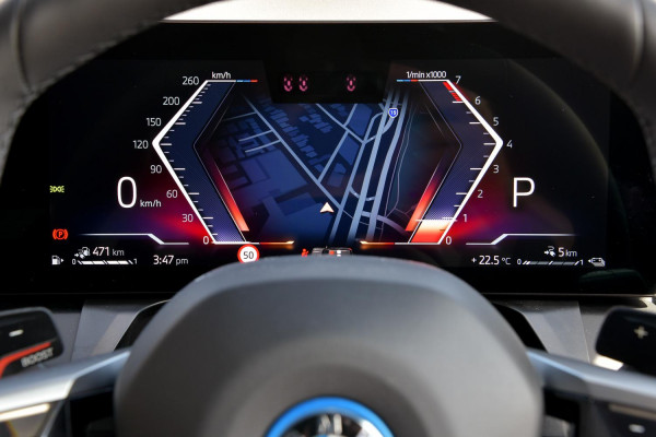 2025 BMW X3 G45 30e xDrive SUV image 9