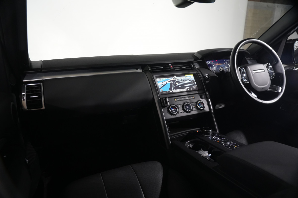 2020 Land Rover Discovery Series 5 SDV6 Landmark SUV