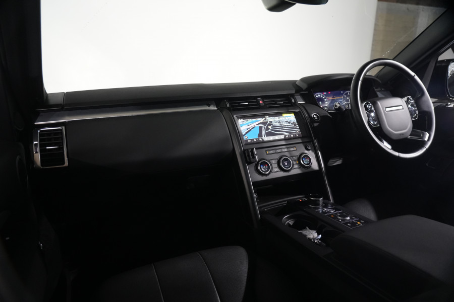 2020 Land Rover Discovery Series 5 SDV6 Landmark SUV