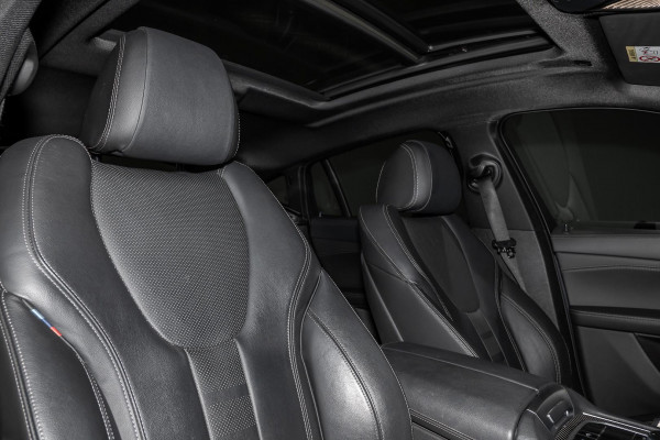 2021 BMW X6 G06 M50i SUV image 10