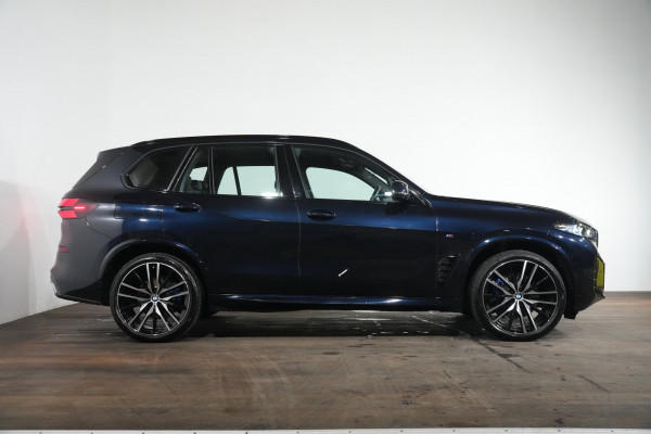 2024 BMW X5 xDrive30d M Sport SUV Image 4