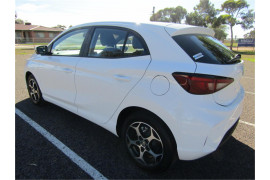 2024 MY24.5 MG MG3 ZP22 Essence Hybrid+ Hatch