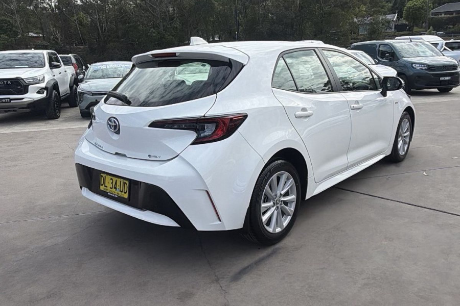 2024 Toyota Corolla ZWE219R Ascent Sport Hybrid SUV Image 5