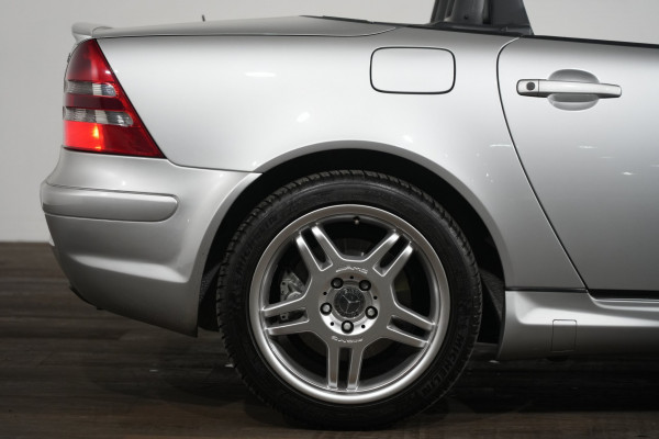 2002 Mercedes-Benz SLK-Class 32 Kompressor Amg Convertible Image 6