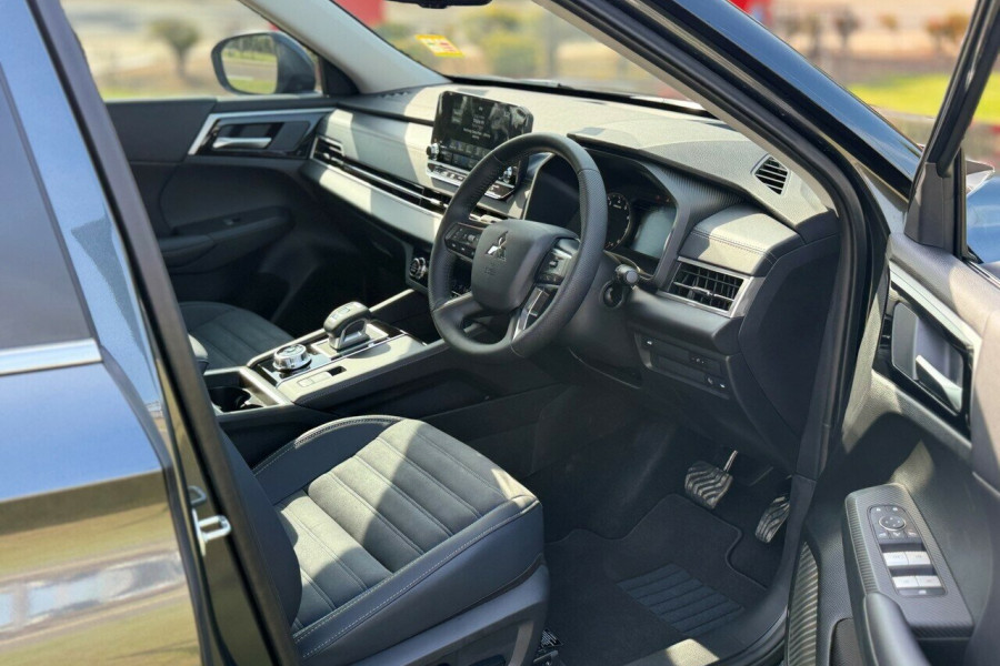 2024 Mitsubishi Outlander ZM Aspire SUV Image 10
