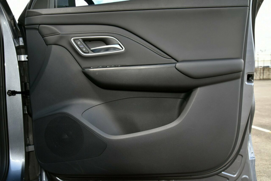 2025 MG ZS ZS32 Essence SUV Image 11