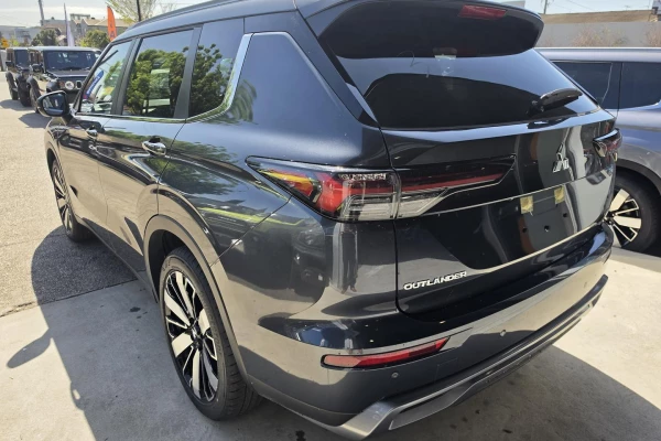 2026 MY25 Mitsubishi Outlander ZM Aspire SUV Image 7