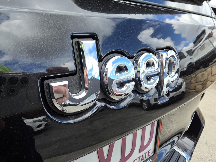 2014 Jeep Grand Cherokee WK Laredo SUV Image 16