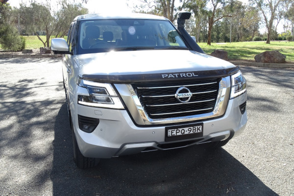 2021 Nissan Patrol Y62 Series 5 Ti SUV Image 3