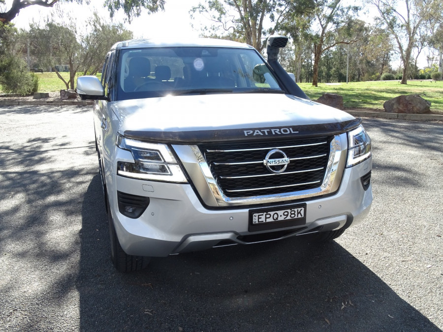 2021 Nissan Patrol Y62 Series 5 Ti SUV Image 3