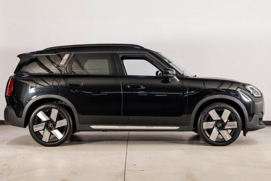 2025 MINI Countryman U25 S Favoured SUV