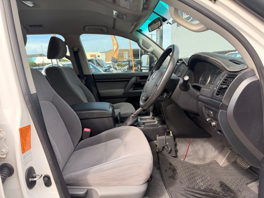 2009 Toyota LandCruiser VDJ200R GXL SUV Image 17