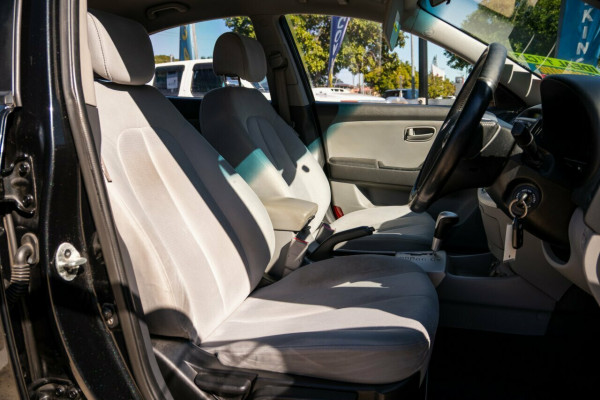 2008 Hyundai Elantra HD SLX Sedan Image 15