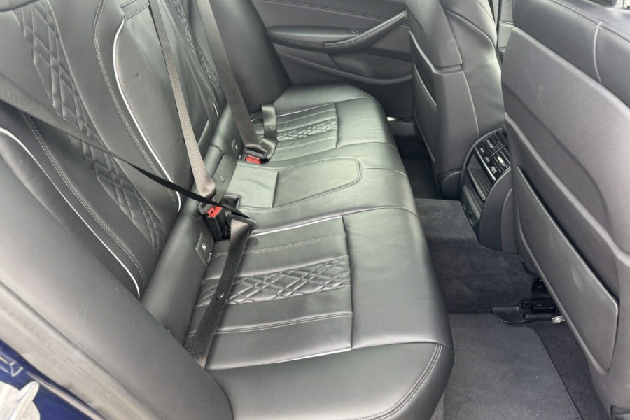 2018 BMW 5 Series G31 520d Touring Steptronic M Sport Wagon Image 14