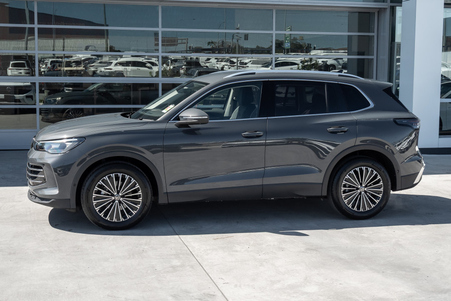 2026 Volkswagen Tiguan CT 110TSI Elegance SUV Image 3