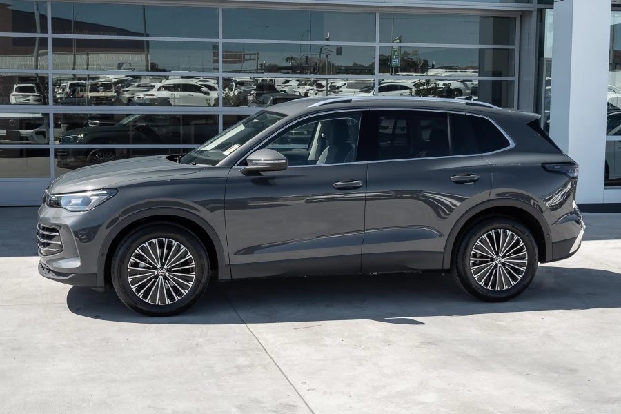 2026 Volkswagen Tiguan CT 110TSI Elegance SUV Image 3