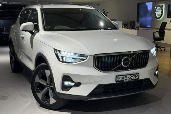 2024 Volvo XC40 XZ Ultimate B4 Bright SUV Image 1