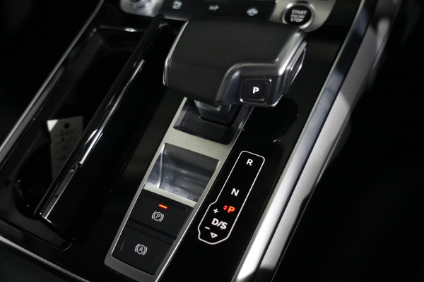 2020 Audi Q7 45 TDI SUV image 18