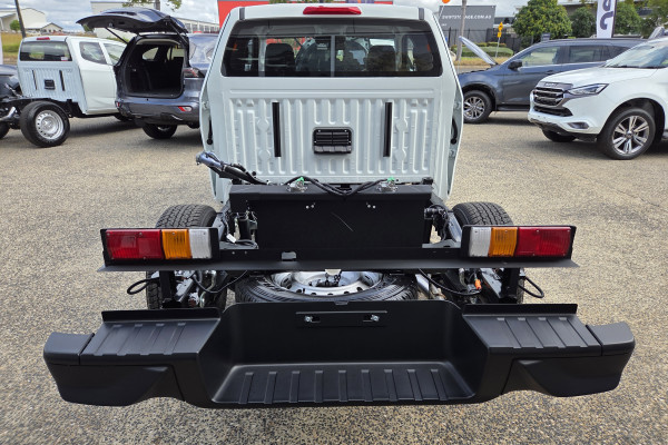 2026 Isuzu D-MAX RG SX Cab Chassis Image 4