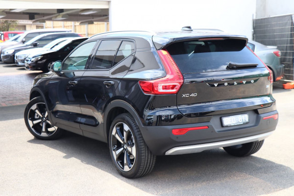 2019 Volvo Xc40 (No Series) MY20 T4 Momentum Suv Image 3