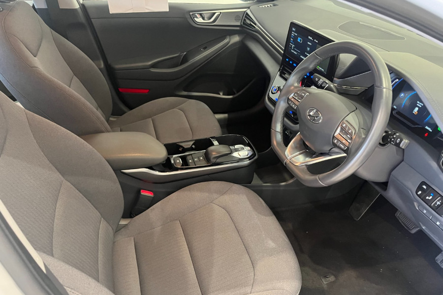 2019 Hyundai IONIQ AE.2 Electric Elite Hatch Image 13