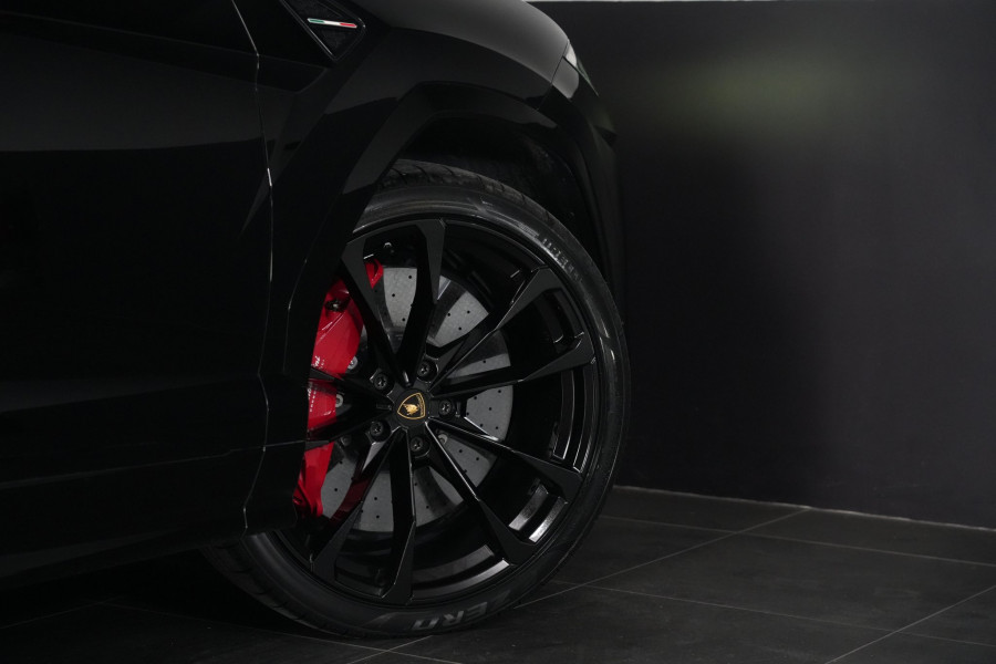 2022 Lamborghini Urus SUV Image 28
