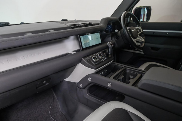 2020 MY20.5 Land Rover Defender L663 110 P400 S SUV image 8