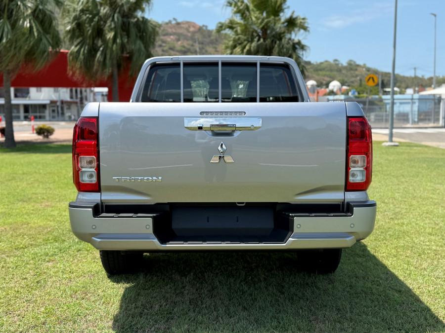 2026 Mitsubishi Triton MV GLX Ute Image 7