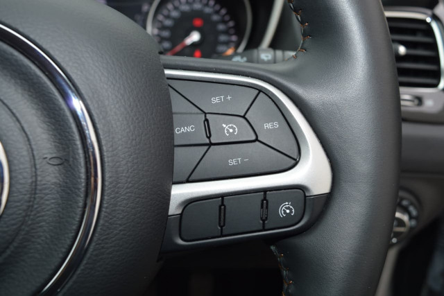 2018 Jeep Compass Limited 10 of 26