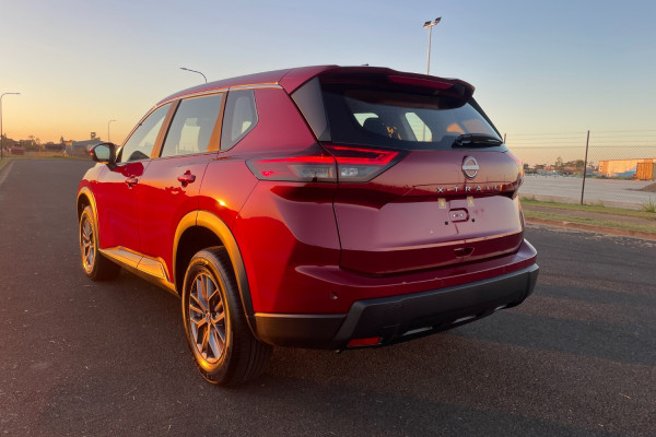 2026 Nissan X-Trail T33 ST SUV Image 6
