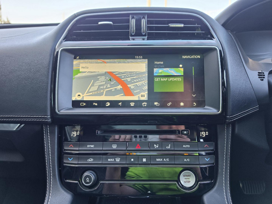 2017 MY18 Jaguar F-PACE X761 25t R-Sport SUV Image 15