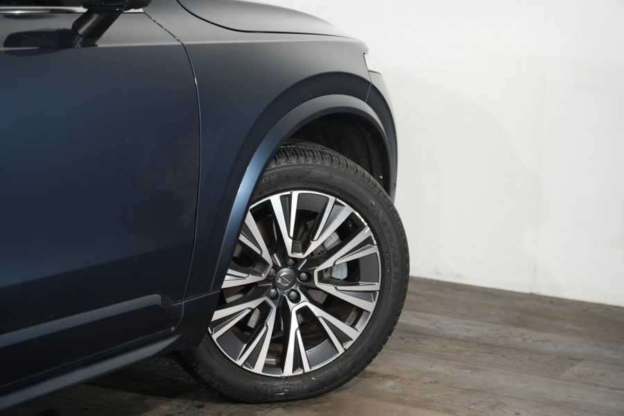 2021 Volvo XC90 L Series T6 Momentum SUV Image 11