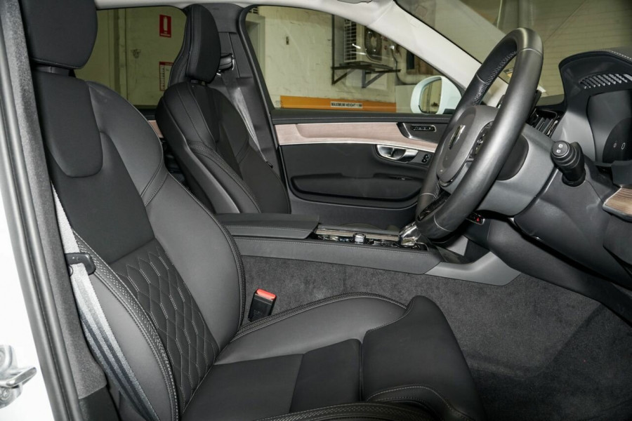 2025 MY26 Volvo XC90 L Series Plus B5 Bright SUV Image 8