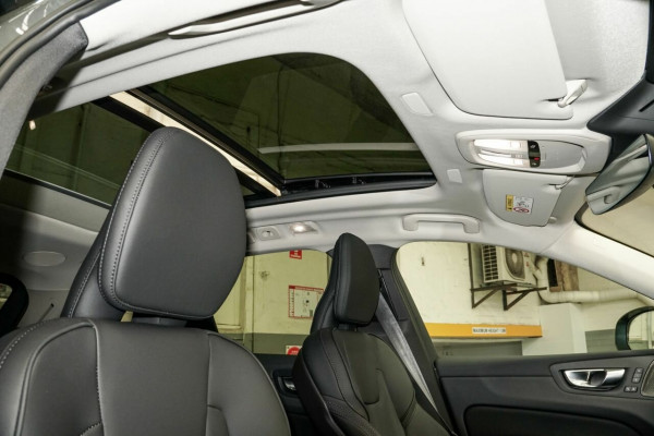 2026 Volvo XC60 UZ Plus B5 Bright SUV Image 16