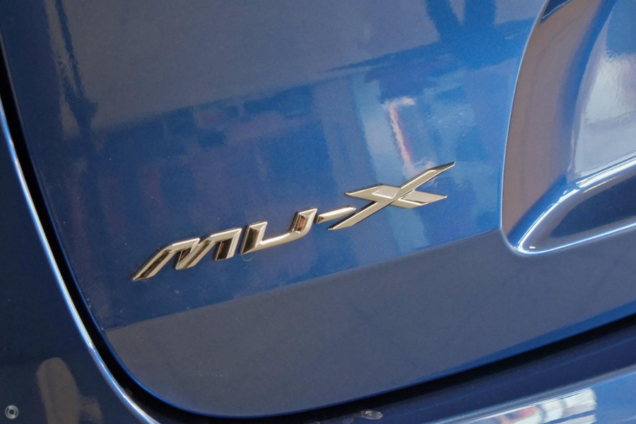2025 Isuzu MU-X RJ LS-T SUV Image 12